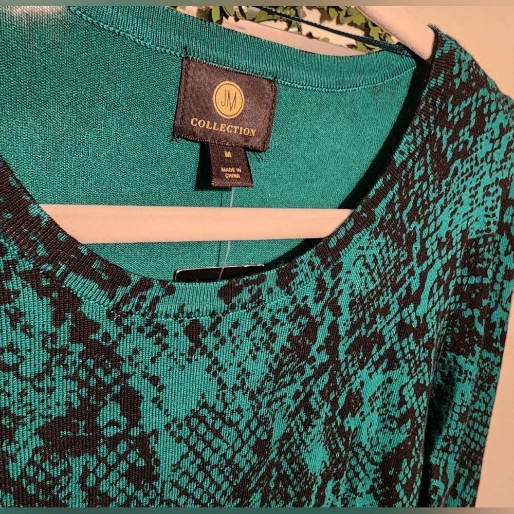 JM Collection Green/ Black  Rayon Python-Print Buttoned-Cuff Sweater NWT Medium - Picture 3 of 5